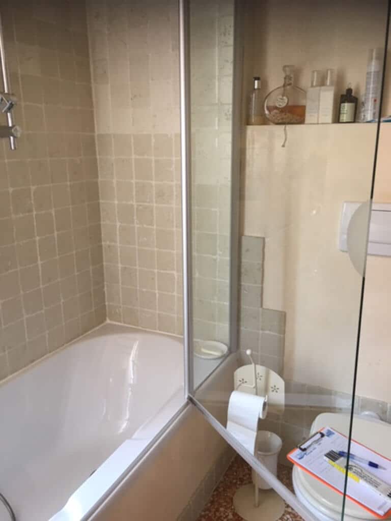 Trasformazione vasca in doccia prima